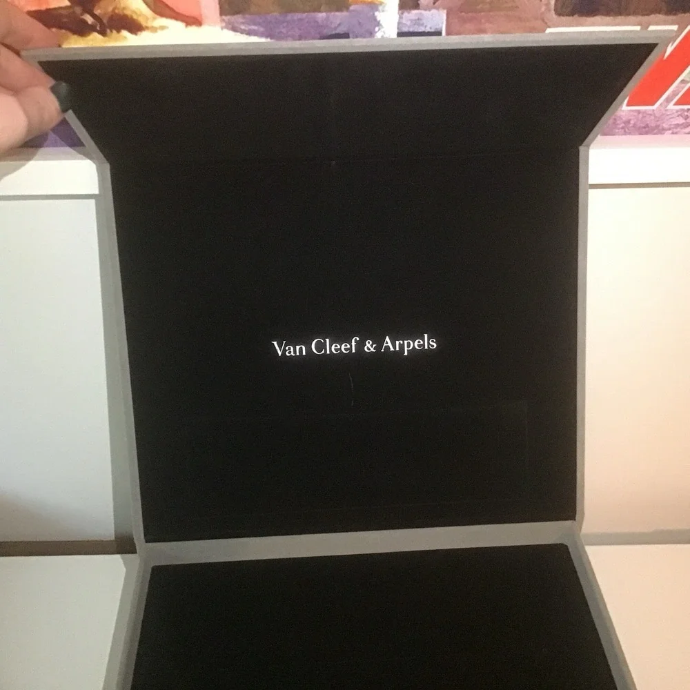 Authentic Van Cleef & Arpels VCA‎ Gray Gift Jewelry Presentation Storage Box